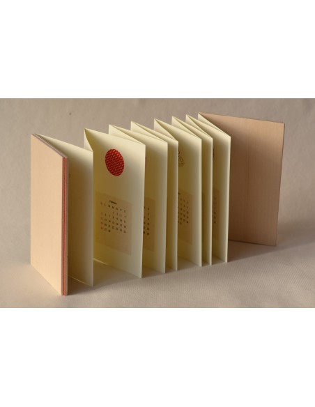 calendar washi red struttura concertina